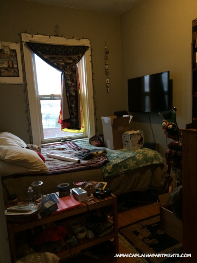 Boston - $3,600 /mo