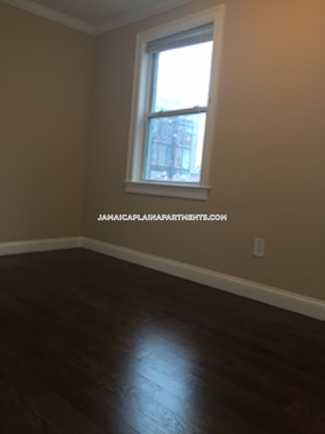 Boston - $2,970 /mo