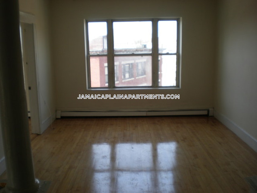 Boston - $2,900 /month