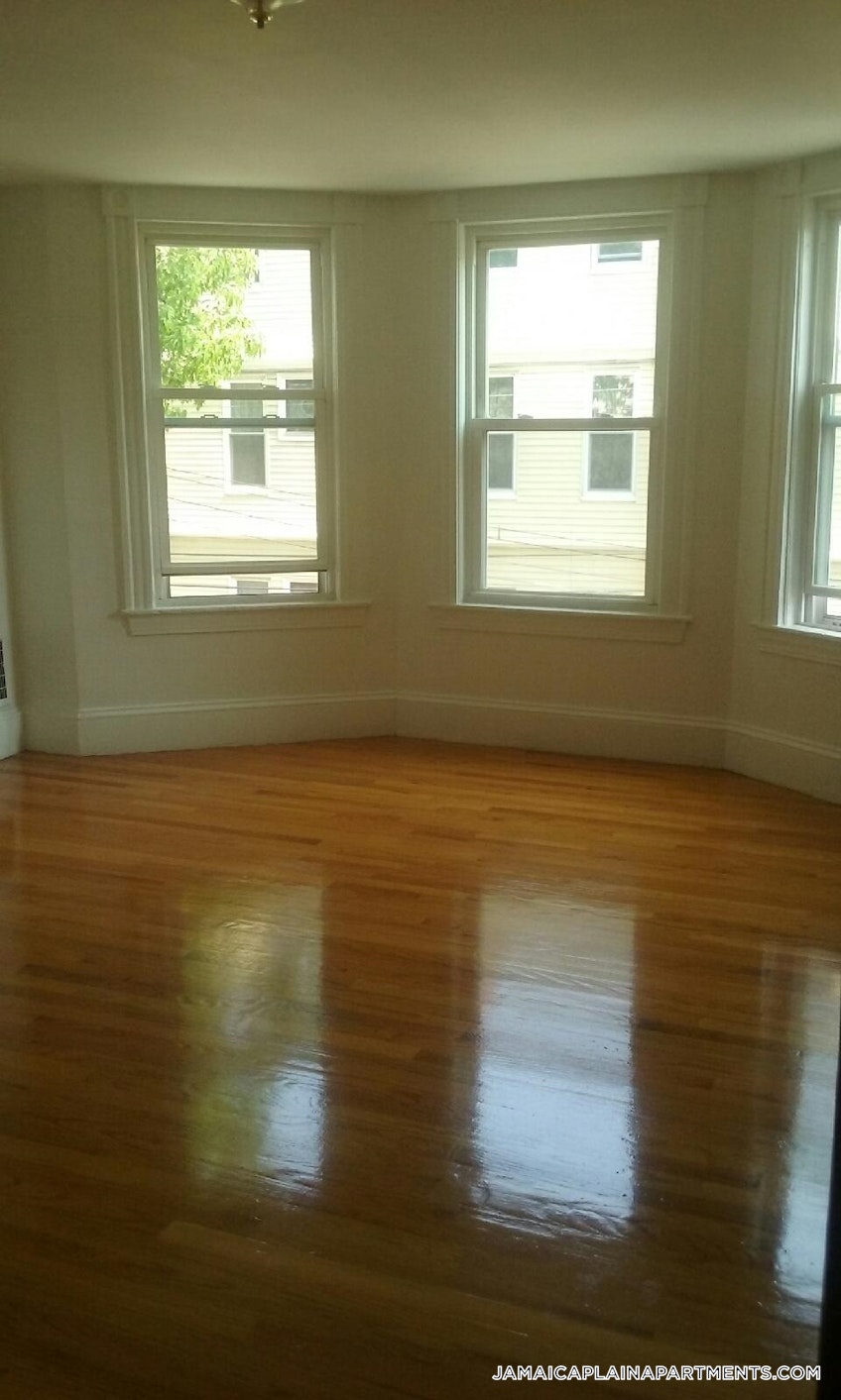 Boston - $3,200 /month