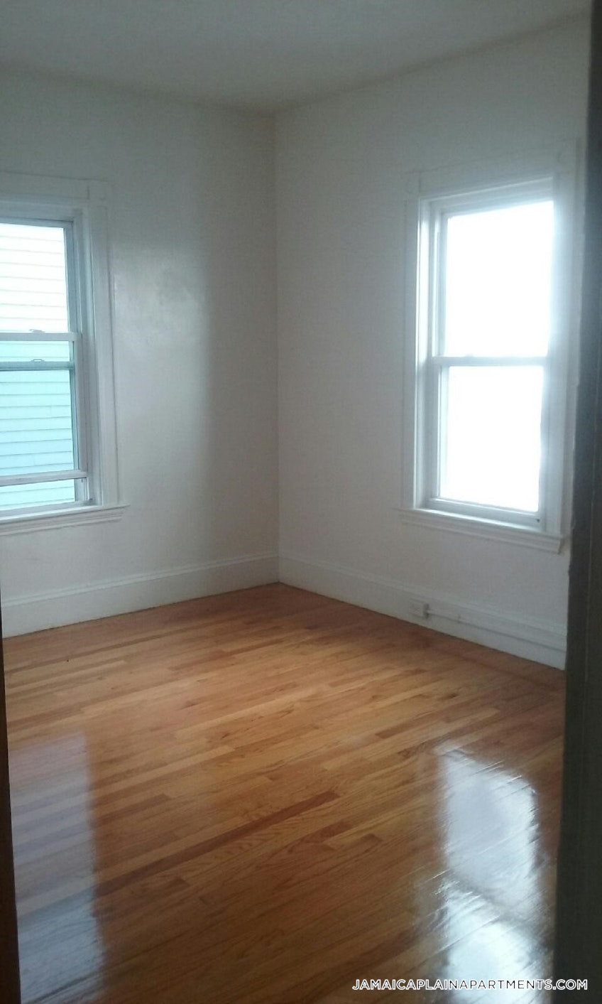 Boston - $3,200 /month