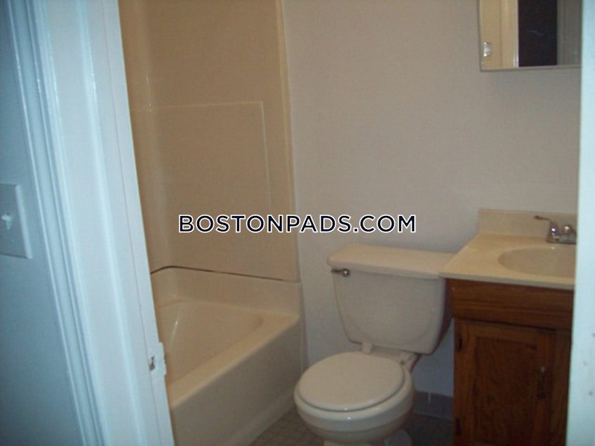 Boston - $1,700 /month