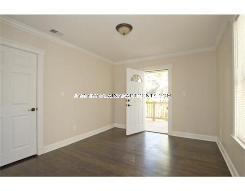 Boston - $3,600 /month