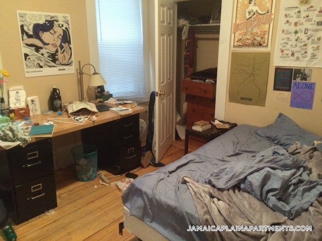 Boston - $4,100 /mo