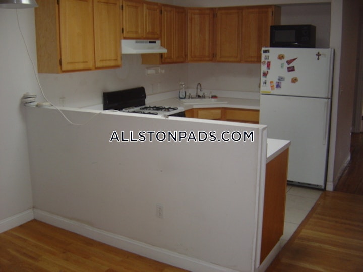 lower-allston-3-beds-15-baths-boston-3300-4561149 