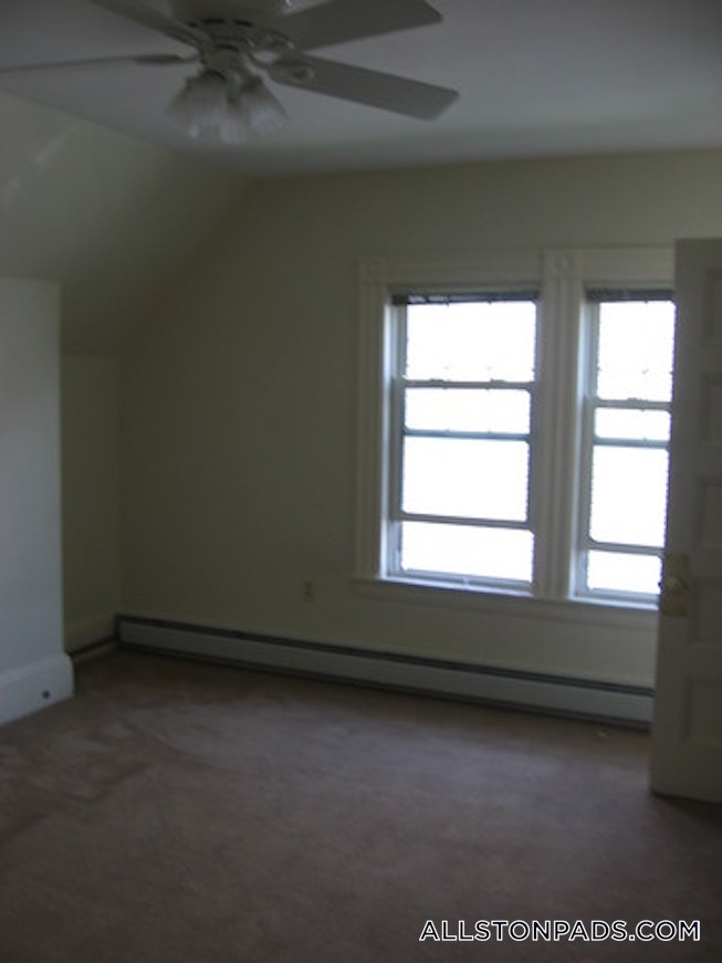 Boston - $4,200 /mo