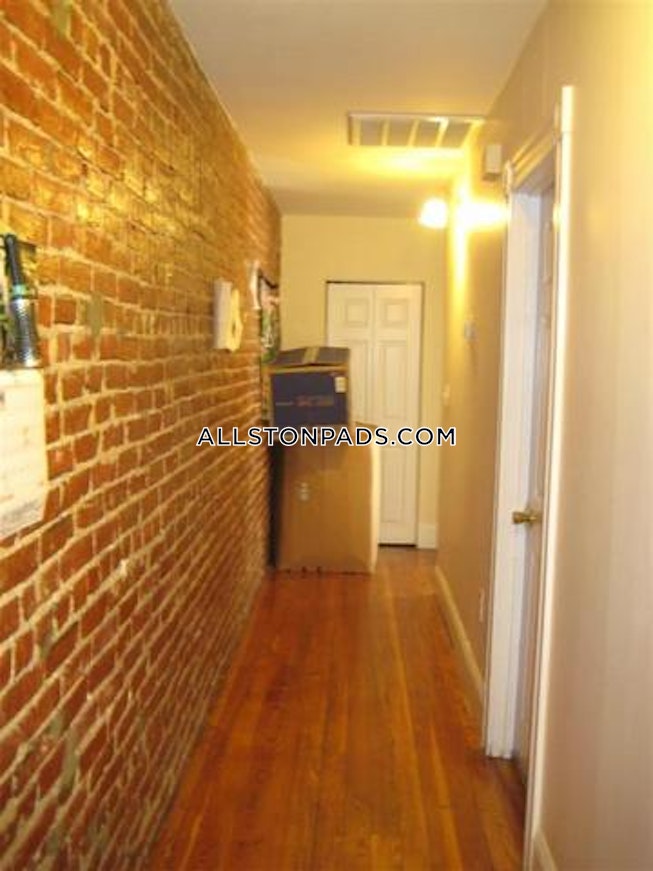 Boston - $3,700 /mo