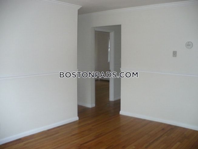 Boston - $2,400 /mo