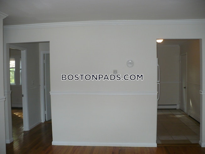 Boston - $2,400 /mo