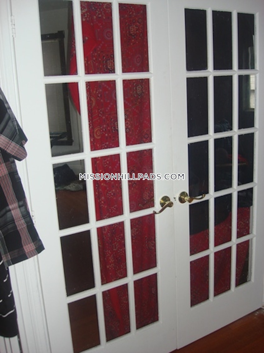 Boston - $3,100+ /month