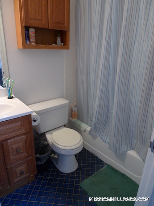 Boston - $6,400 /mo