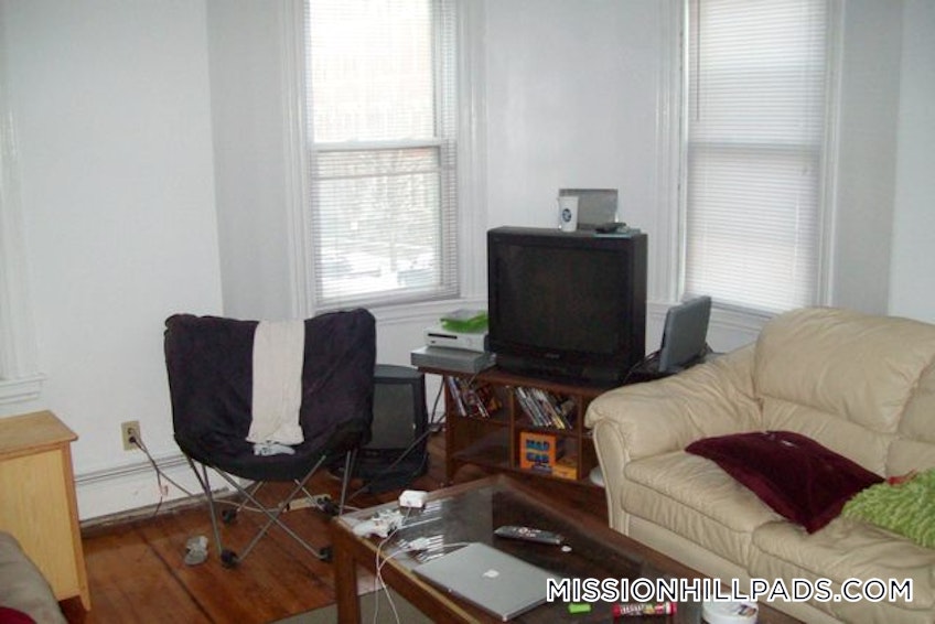 Boston - $5,900 /month