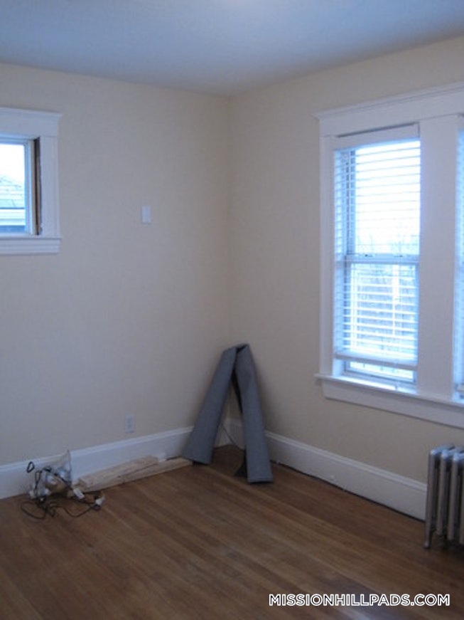 Roxbury Crossing - $6,570 /mo