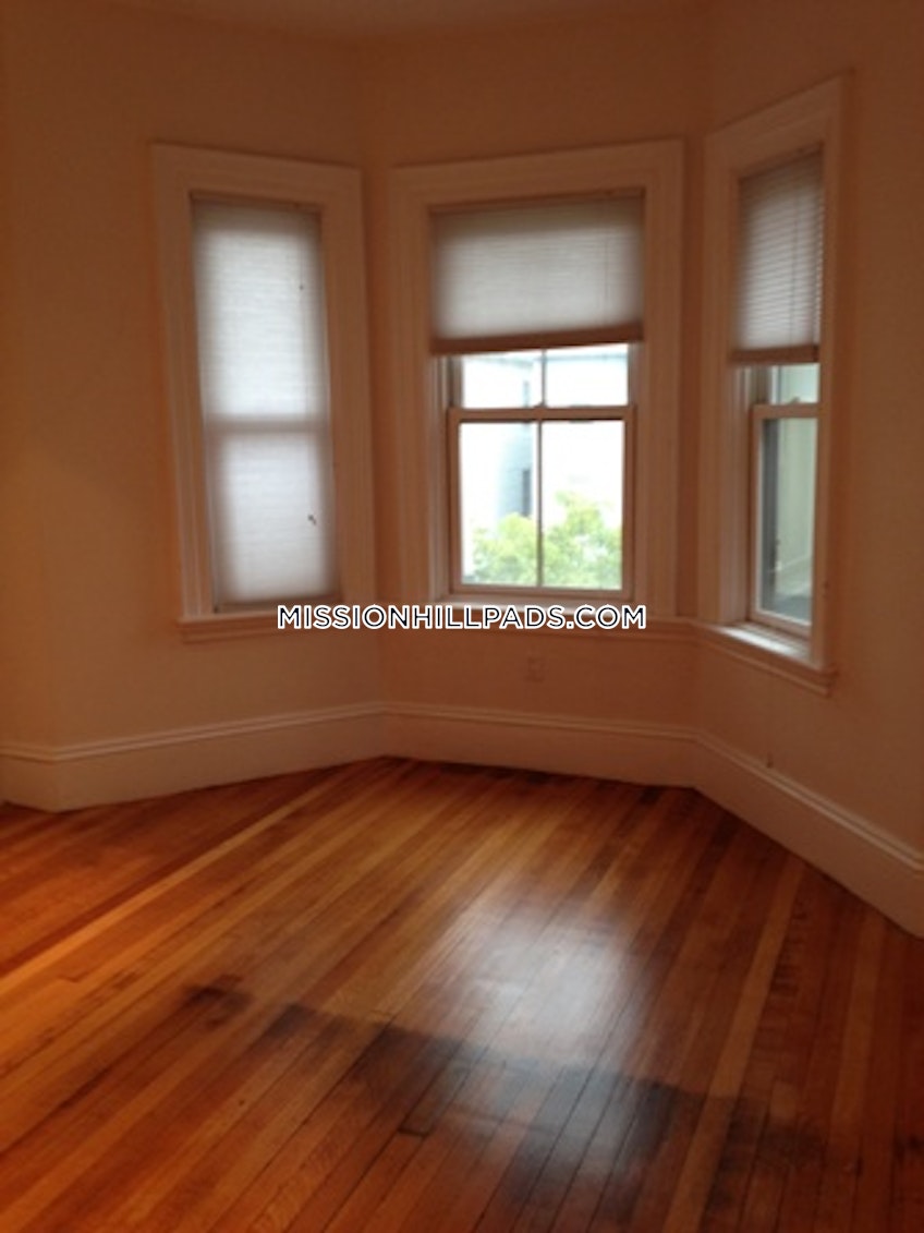 Roxbury Crossing - $4,850 /month