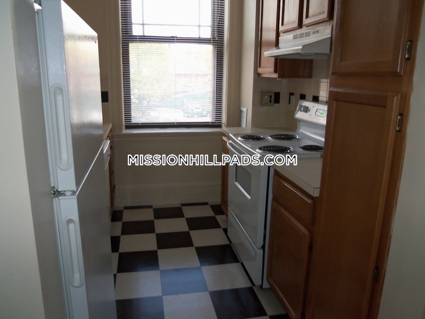 Boston - $1,995 /month