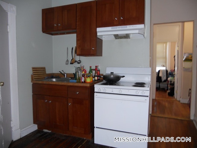 Boston - $3,945 /mo