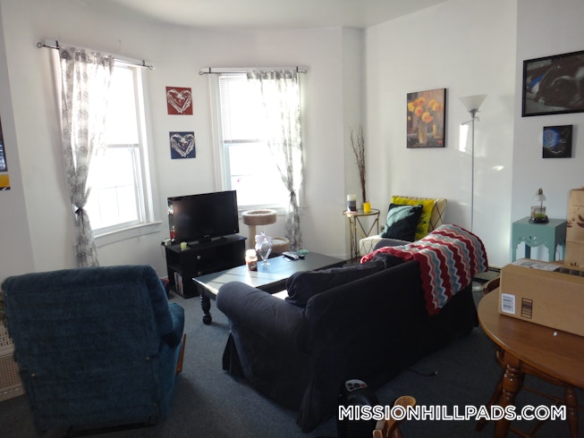 Boston - $3,750 /mo