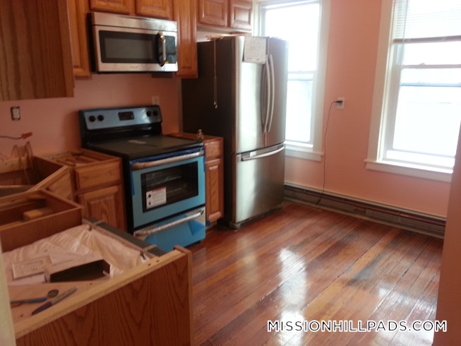 Roxbury Crossing - $6,400 /mo