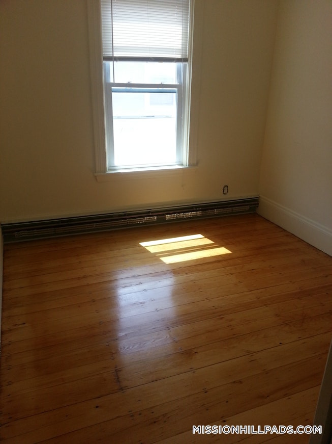 Roxbury Crossing - $6,400 /mo