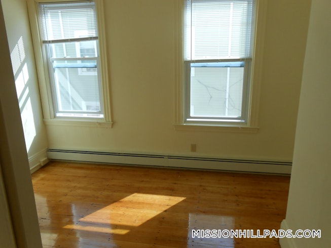 Roxbury Crossing - $6,400 /mo