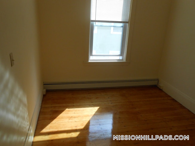 Roxbury Crossing - $6,400 /mo