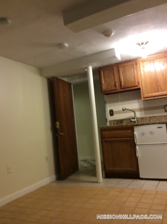 Roxbury Crossing - $1,850 /mo