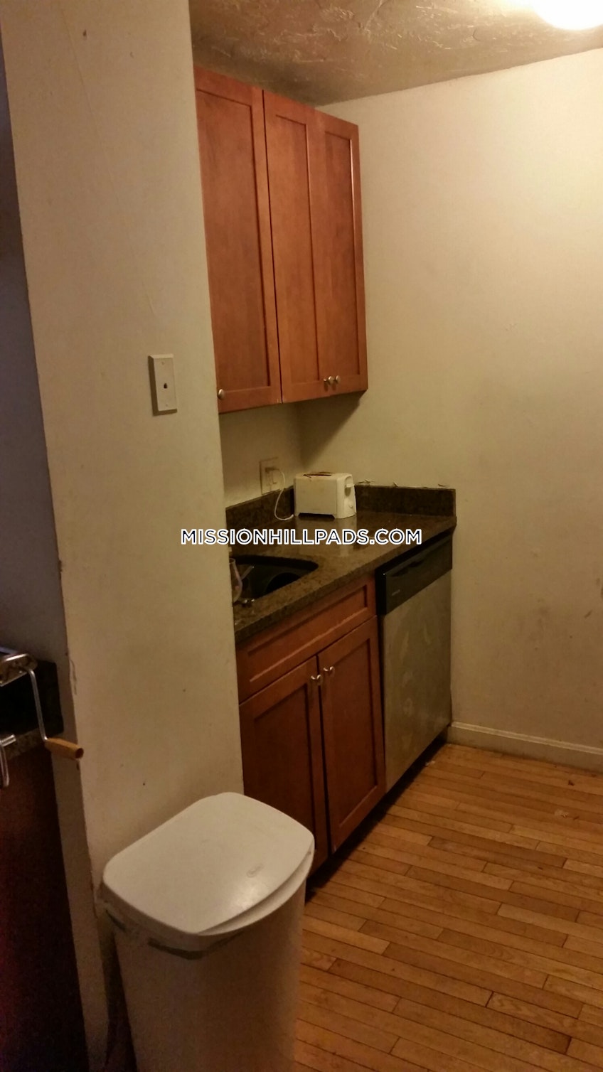 Boston - $5,600 /month