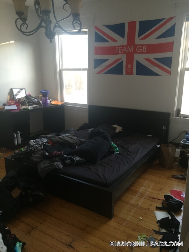 Boston - $6,700 /mo