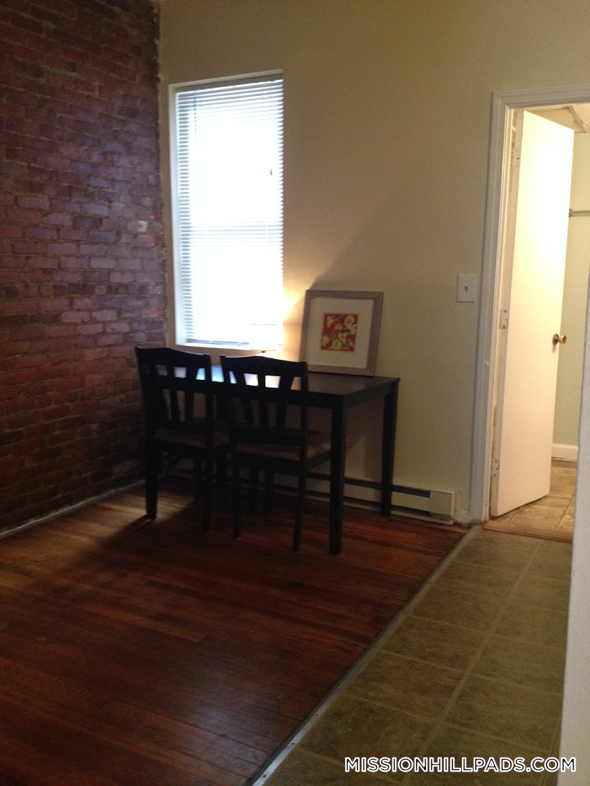 Boston - $2,495 /month