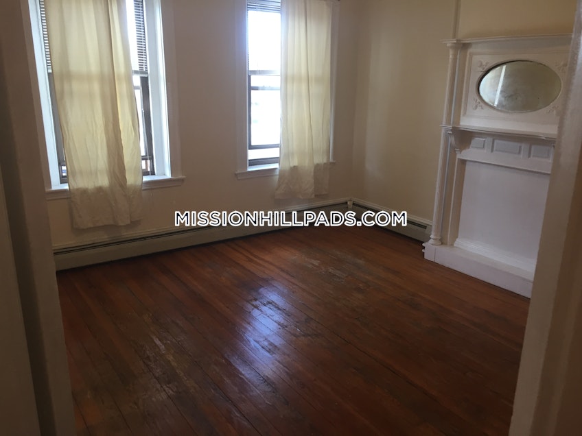 Boston - $2,850 /month