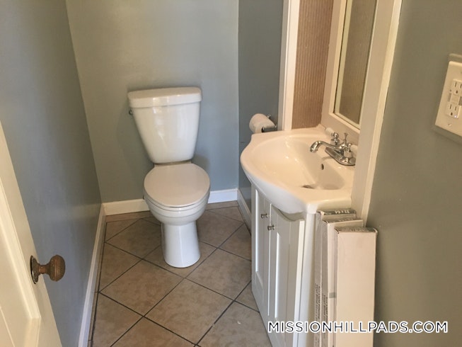 Roxbury Crossing - $6,400 /mo