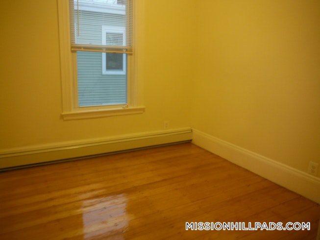 Roxbury Crossing - $6,400 /mo