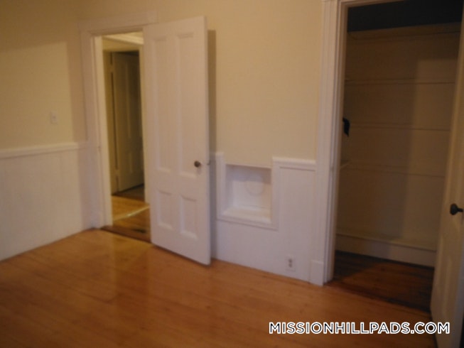 Roxbury Crossing - $6,400 /mo