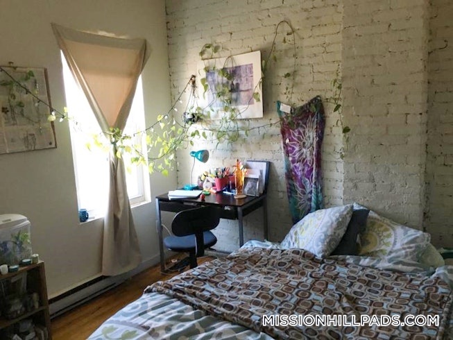 Boston - $2,495 /mo