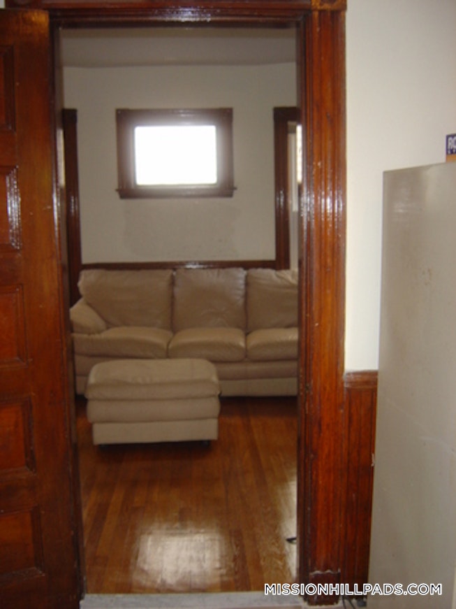 Roxbury Crossing - $4,500 /mo