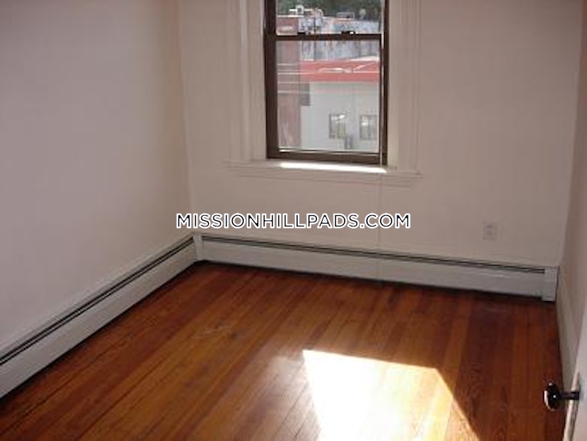 Boston - $2,850 /month