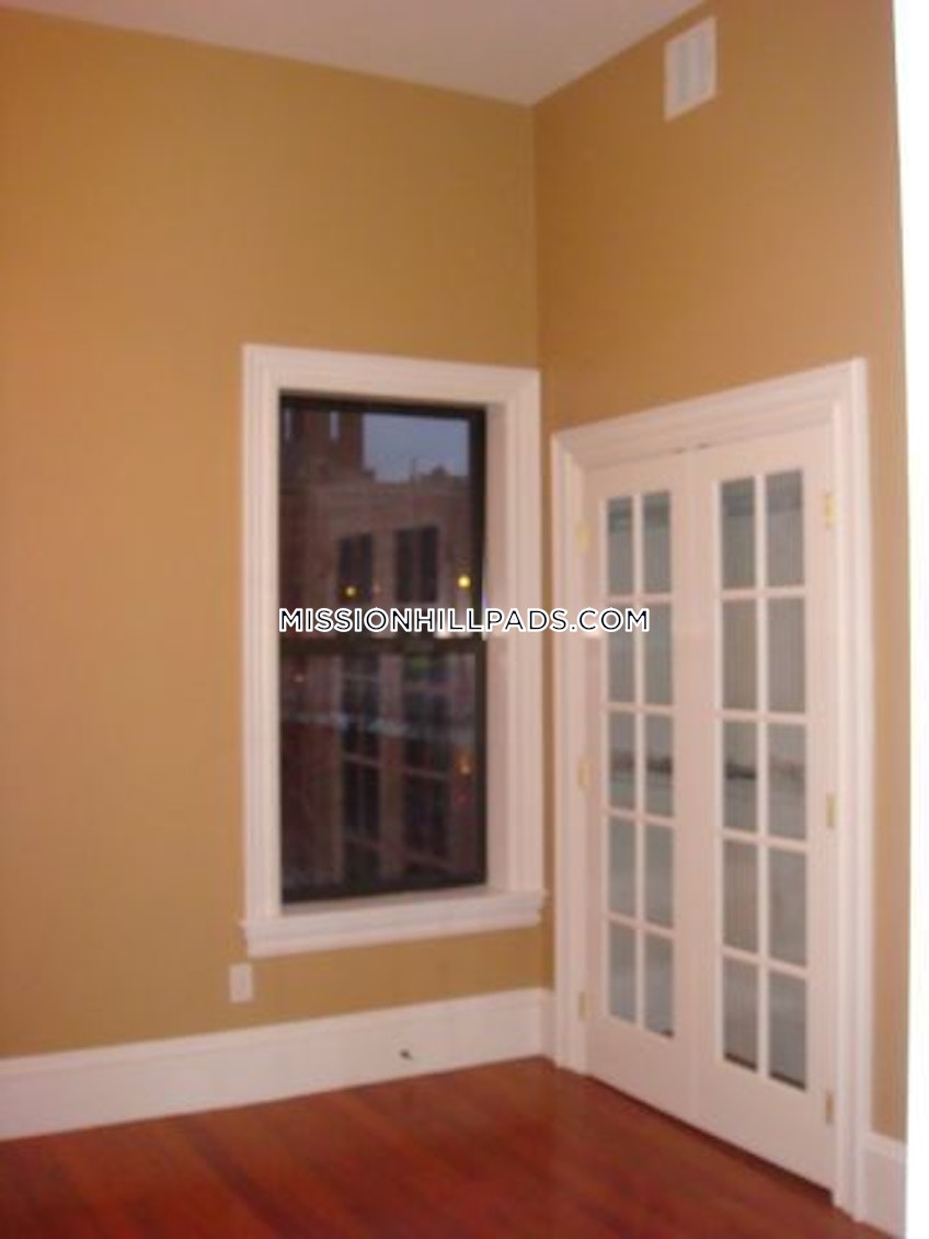 Roxbury Crossing - $5,500 /month