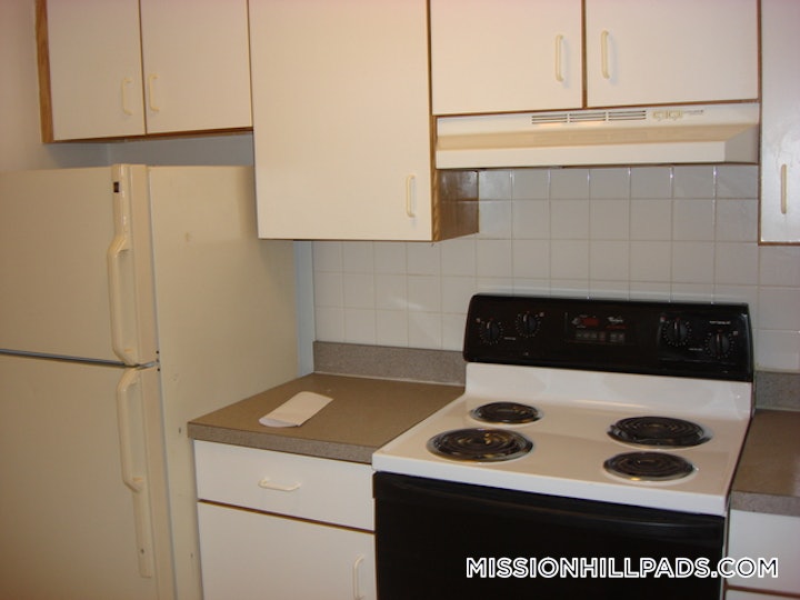 mission-hill-apartment-for-rent-2-bedrooms-1-bath-boston-3600-5261333 