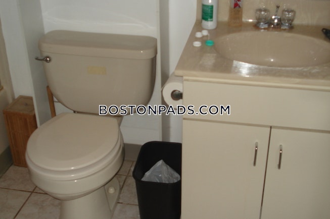 Boston - $3,400 /mo