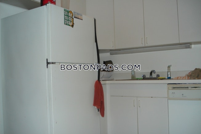 Boston - $3,400 /mo