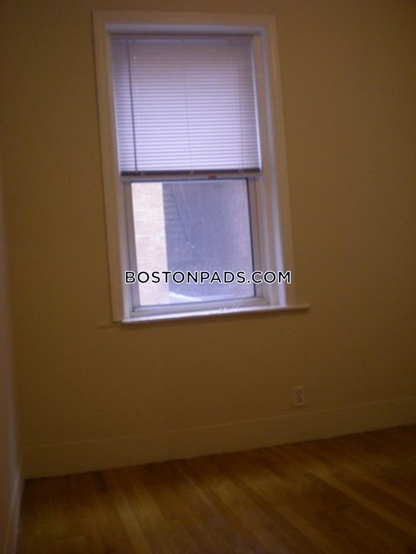 Boston - $2,200 /month