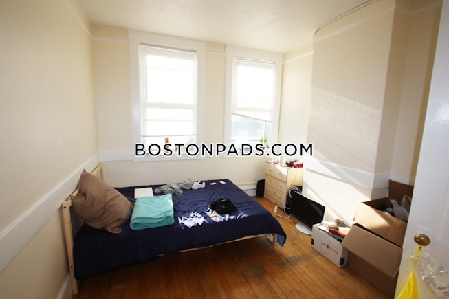 Boston - $3,700 /mo