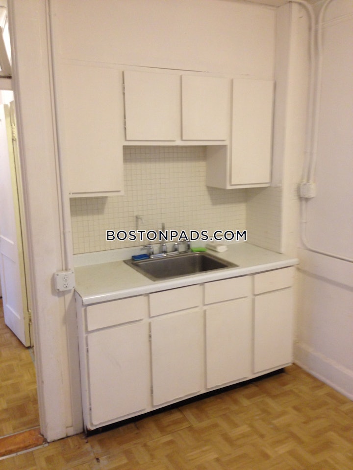 north-end-apartment-for-rent-2-bedrooms-1-bath-boston-3700-4607303 