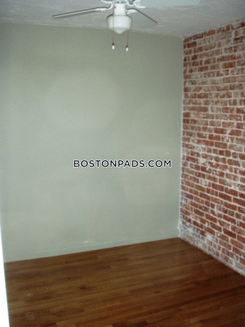 Boston - $2,100 /month