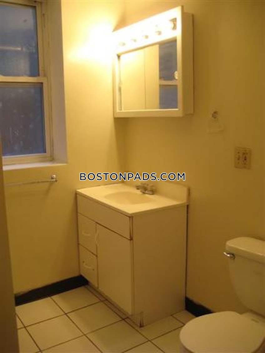 Boston - $3,100 /month