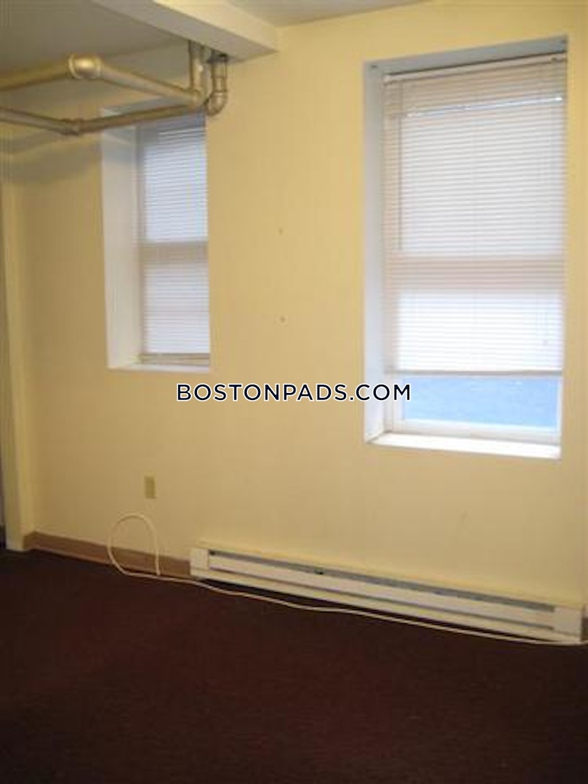 Boston - $3,100 /month