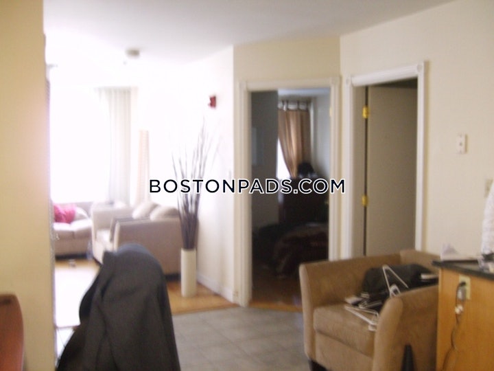 northeasternsymphony-apartment-for-rent-1-bedroom-1-bath-boston-3800-4542705 