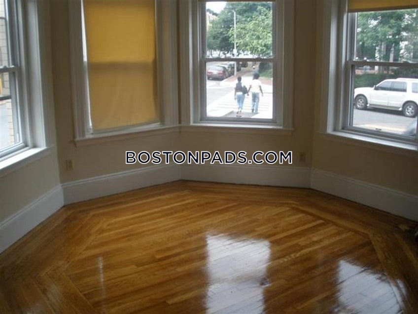 Boston - $4,500 /month