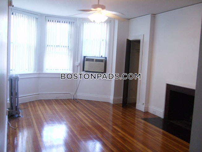 Boston - $3,450 /mo