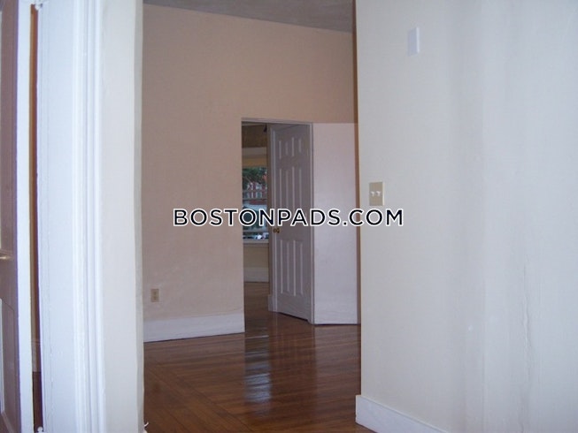 Boston - $4,500 /mo